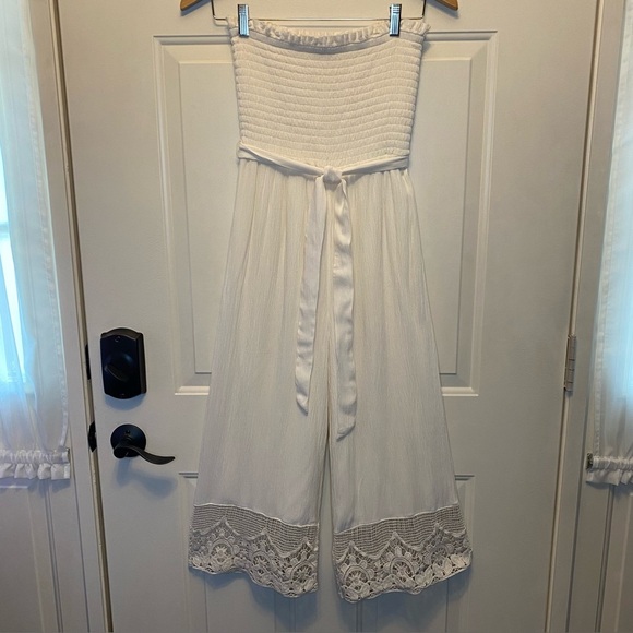 American Eagle Sz S Cream Jumpsuit Strapless Style w/ Crochet Hemline Tie Waist - Picture 1 of 12